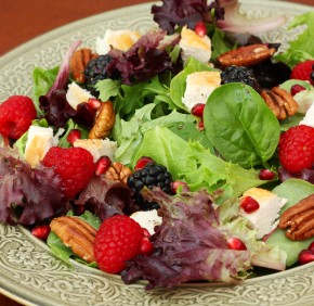 Berry Pecan Salad